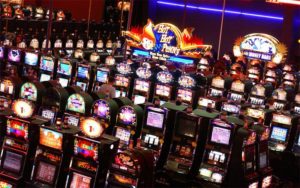 Как игры переходят из реальности в онлайн казино клуб Вулкан?