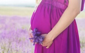 Как выбрать сарафан для беременных: советы перед покупкой