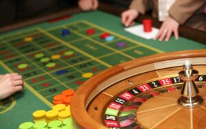 В онлайн казино вы можете играть бесплатно или делать ставки на деньги – в любом случае всегда здесь интересно и увлекательно