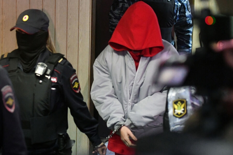 Блиновскую отправили под домашний арест. Тех, кто предупредил ее о готовящемся задержании, ищут