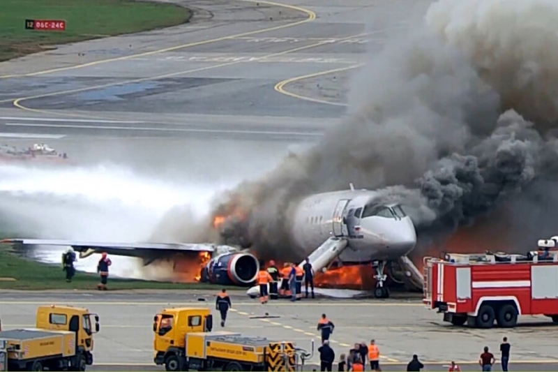 «Я предпринял все возможное». Пилоту сгоревшего в Шереметьево самолета грозит 6 лет