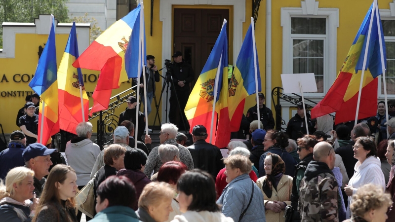 Румыния хочет поскорее составить список "дестабилизирующих Молдавию" людей