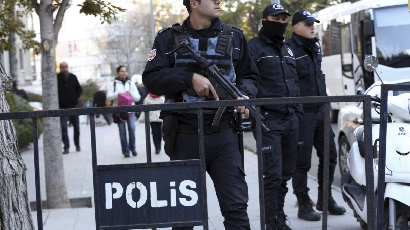 В Стамбуле задержали почти 60 демонстрантов, пишут СМИ