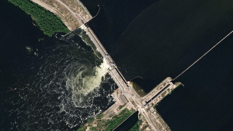 Китай серьезно озабочен разрушением Каховской ГЭС, заявил постпред в ООН