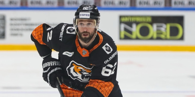 Хоккеист «Амура» Хохряков выбыл на месяц из‑за травмы