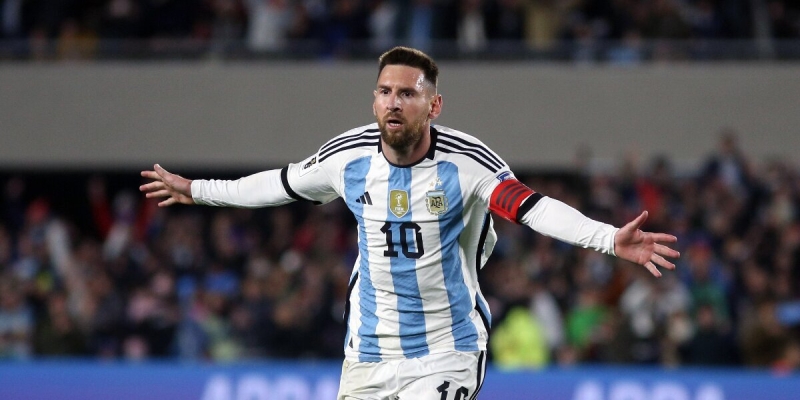 «Месси тащил Аргентину на ЧМ, я бы отдал ему «Золотой мяч» — Орещук