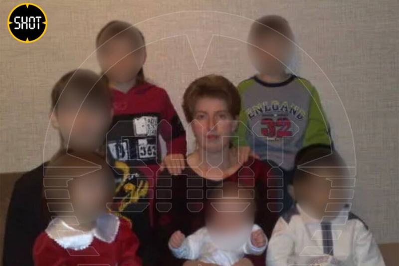«Самая счастливая мама»: москвичку с 15 детьми заподозрили в торговле людьми