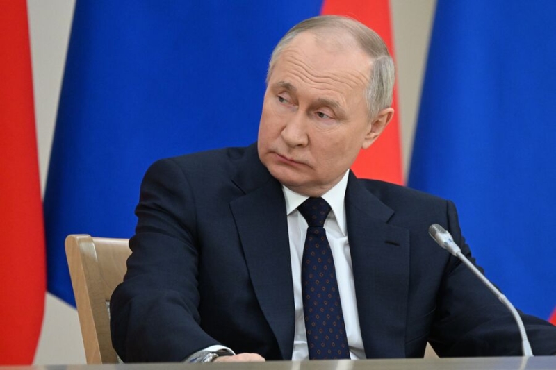 Путин подписал закон о приоритетном трудоустройстве участников СВО