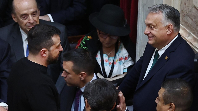Разговор Орбана с Зеленским продлился от 10 до 15 минут, пишут СМИ