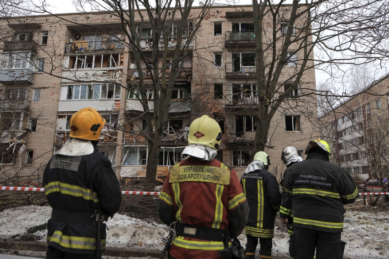 Губернатор Беглов: эвакуированы жильцы пострадавших квартир из-за ЧП в доме в Петербурге