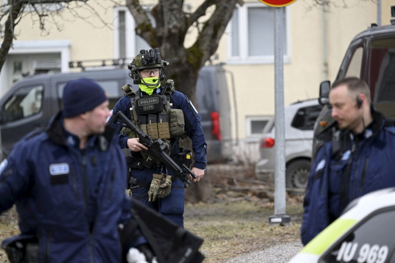 Полиция расследует стрельбу в финской школе как убийство и покушение на убийство