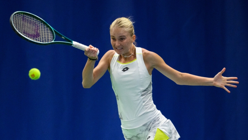 Теннисистка Полина Кудерметова проиграла в первом круге турнира в Руане