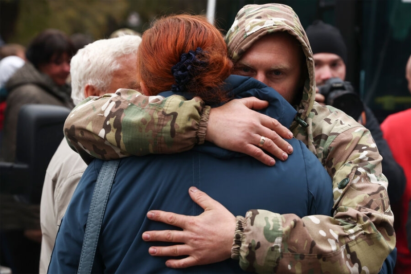 В России подготовили сборник правил поведения для жен участников СВО