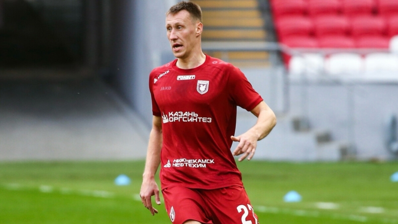 «Очень хотел бы поиграть в Англии, потому что это самый сильный чемпионат и самый сложный» — футболист «Рубина» Грицаенко