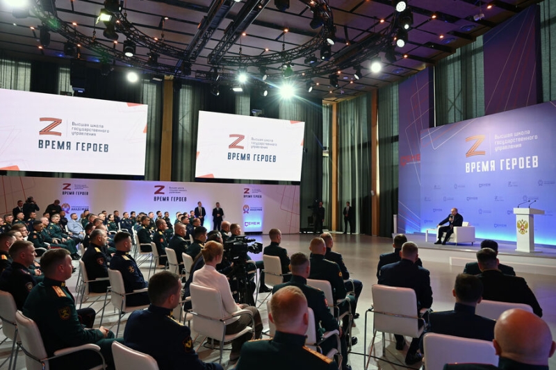 Из героев СВО готовят элиту. Как работает программа обучения руководителей «Время героев»?