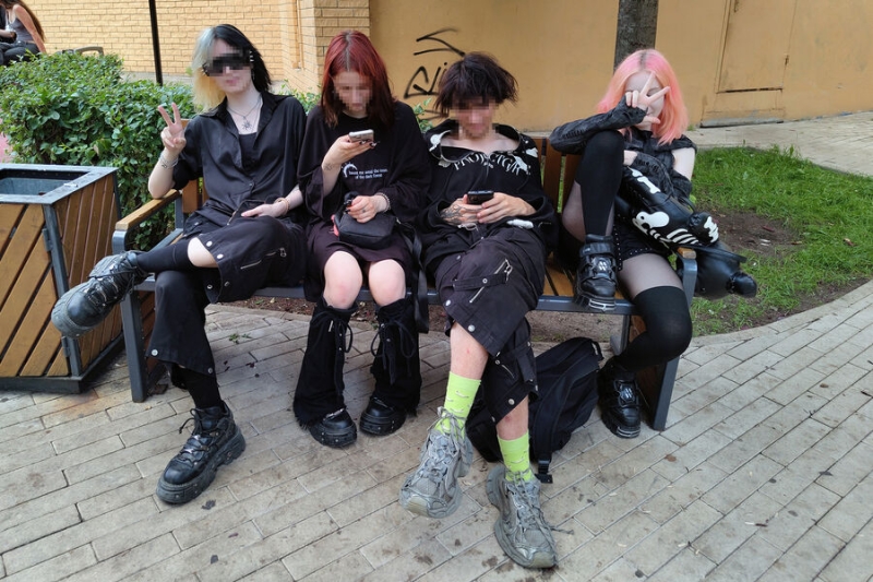 «Мама считает, что во мне бесы»: как Китай-город захватили «нефоры»