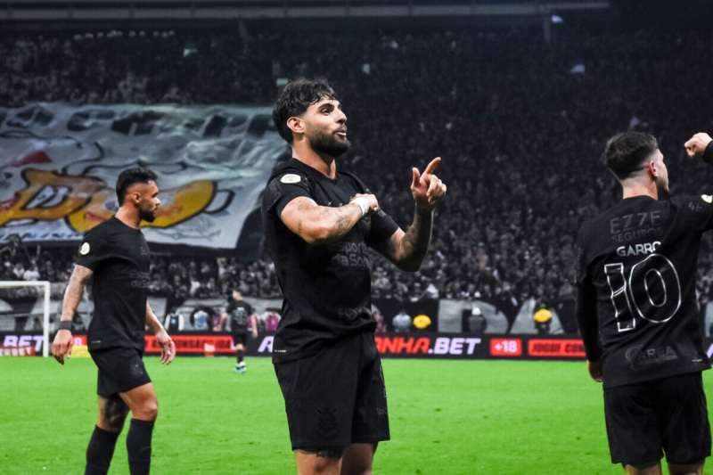 Дубль бывшего нападающего «Зенита» принес «Коринтиансу» победу над «Сан‑Паулу»