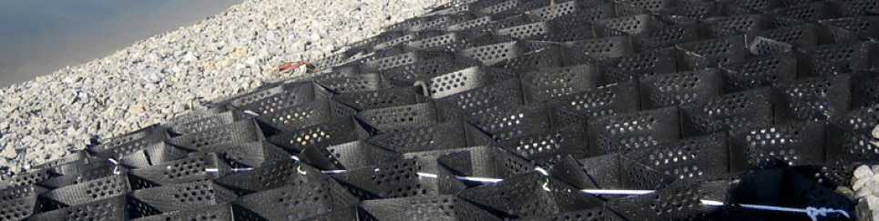 Геосинтетические материалы для дорожного строительства и устройств